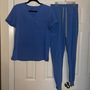 Ceil blue figs scrub set